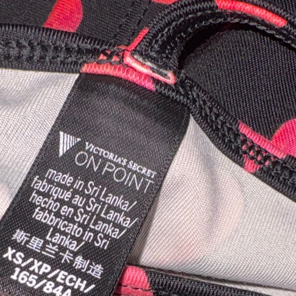 VS On Point Flow Heart Print Athletic Set - Picture 5 of 6